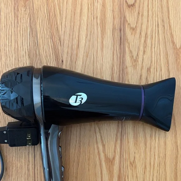 T3 Model 73840 Black Hair Dryer - Picture 2 of 8